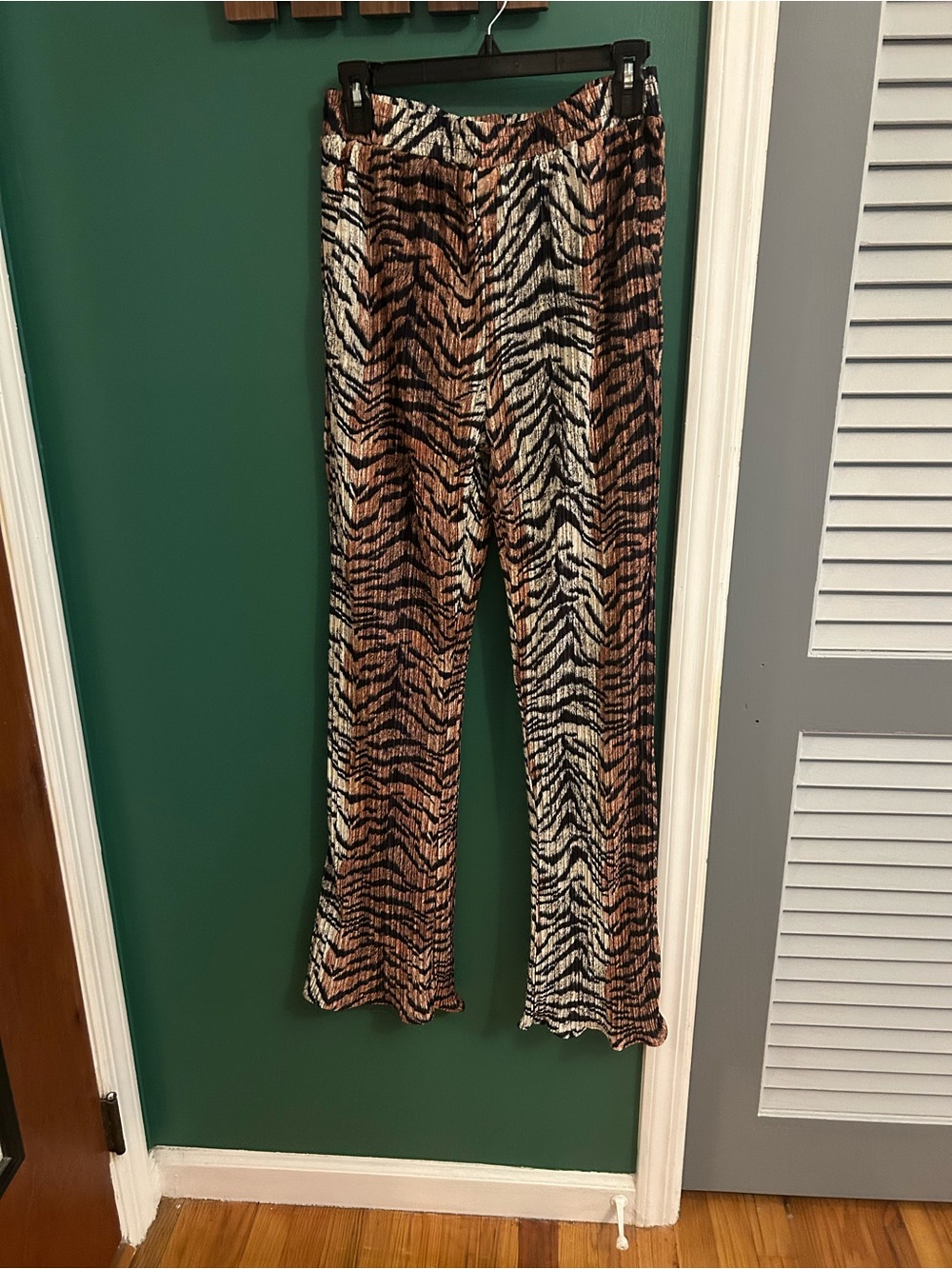 Dressed in LALA Tiger-Stripe Wide-Leg Pants Set - Brown/Black/Cream - Picture 4 of 4